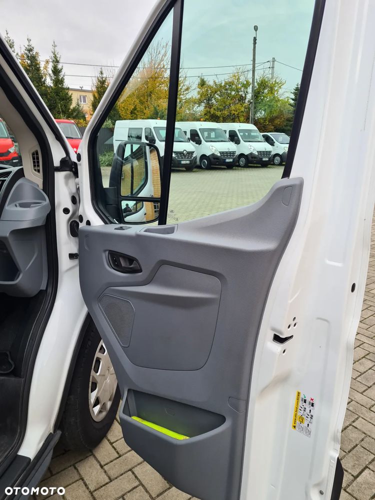 Ford Transit - 11