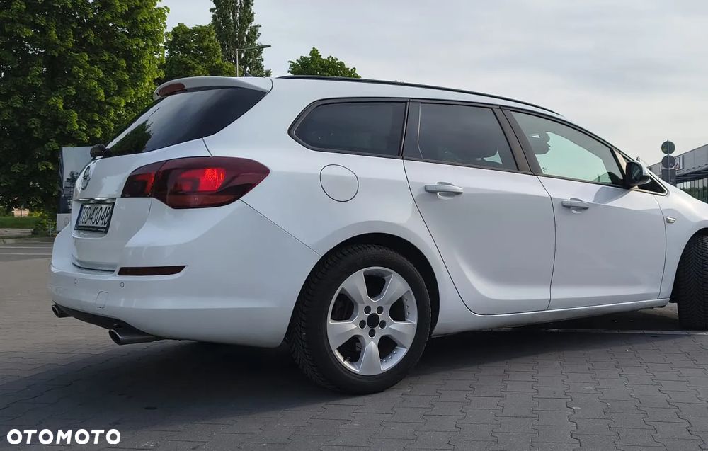 Opel Astra 2.0 CDTI DPF Sport - 8