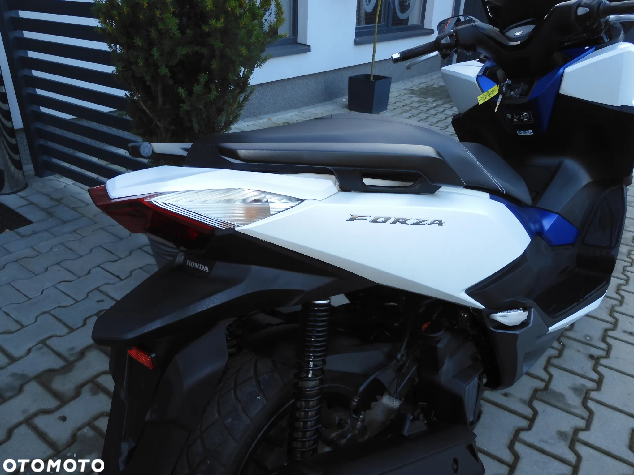 Honda NSS - 9