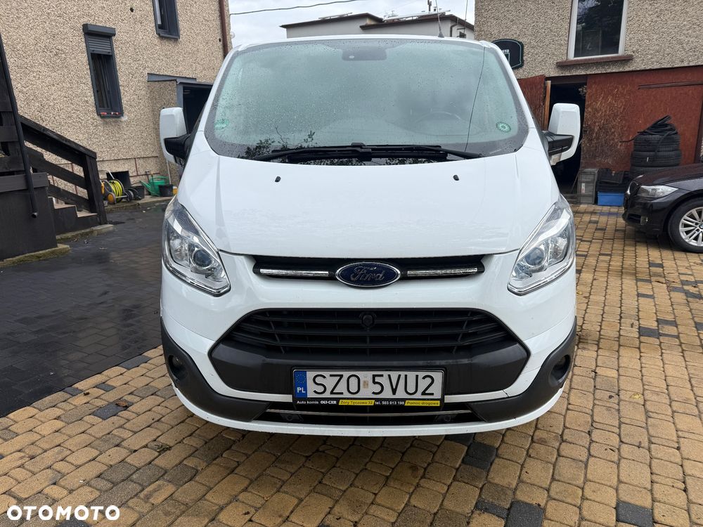 Ford TRANSIT CUSTOM - 11