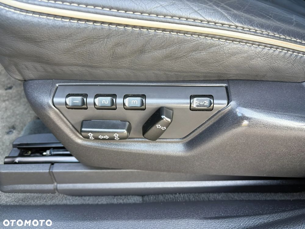 Volvo XC 90 - 23