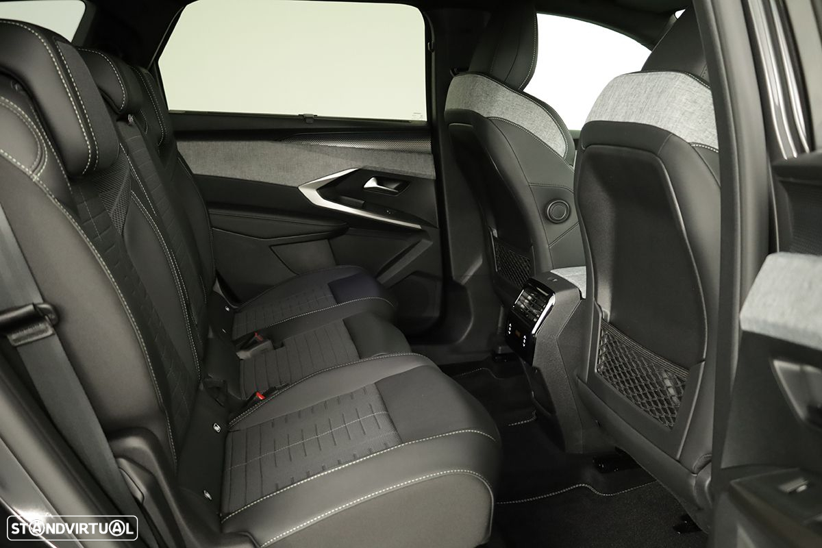 Peugeot 5008 1.2 Hybrid GT e-DCS6 - 21
