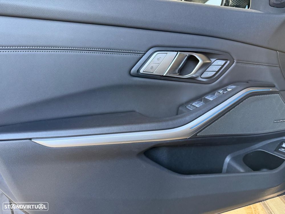 BMW M3 Competition M xDrive - 47