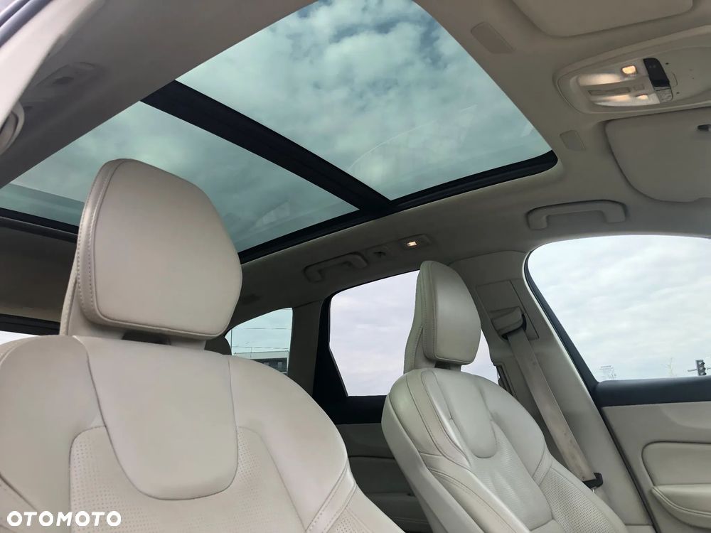 Volvo XC 60 - 18