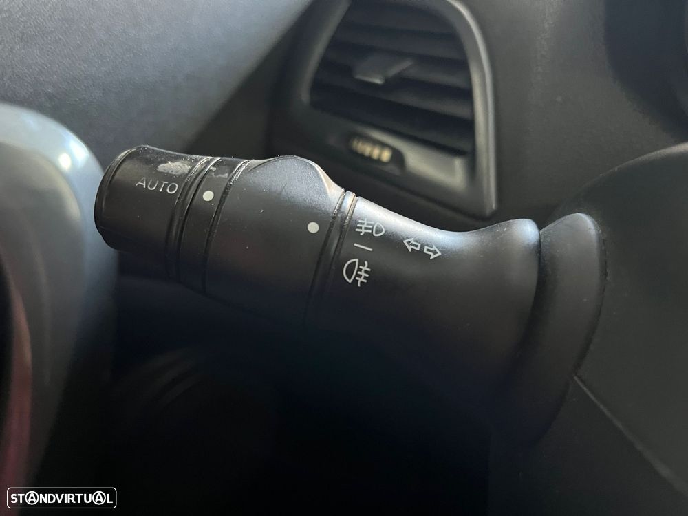 Renault Mégane Coupe Energy dCi 130 FAP Start & Stop GT Line - 24