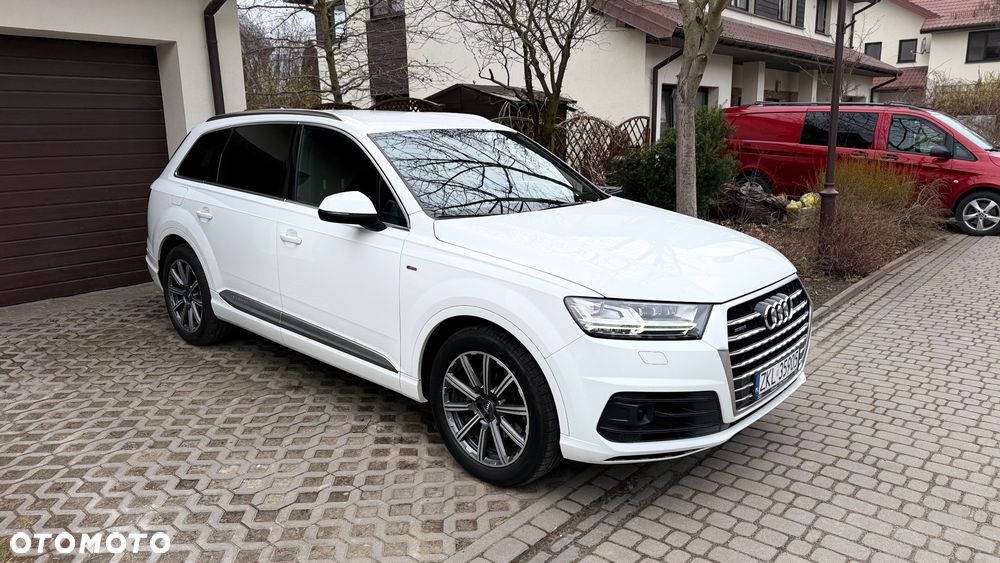 Audi Q7 - 1