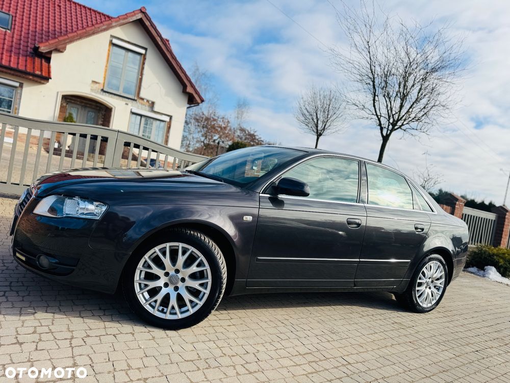 Audi A4 Limousine - 10