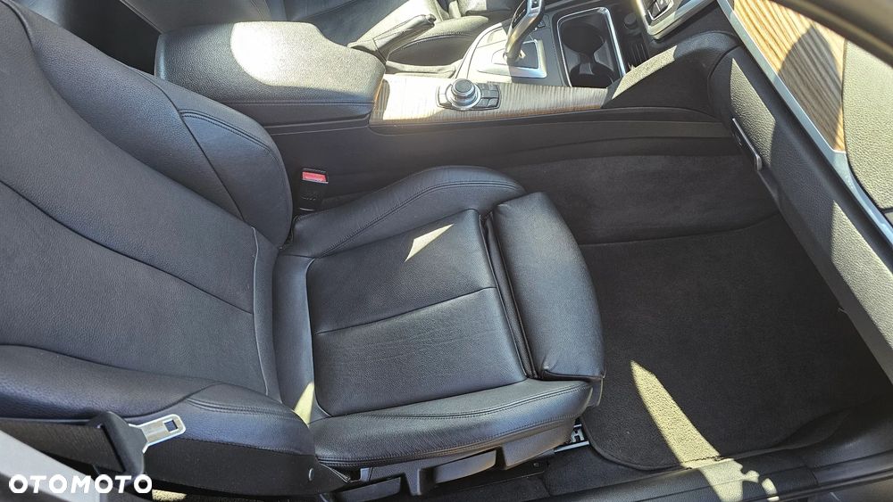 BMW Seria 3 320d Efficient Dynamics Edition Luxury Line - 16