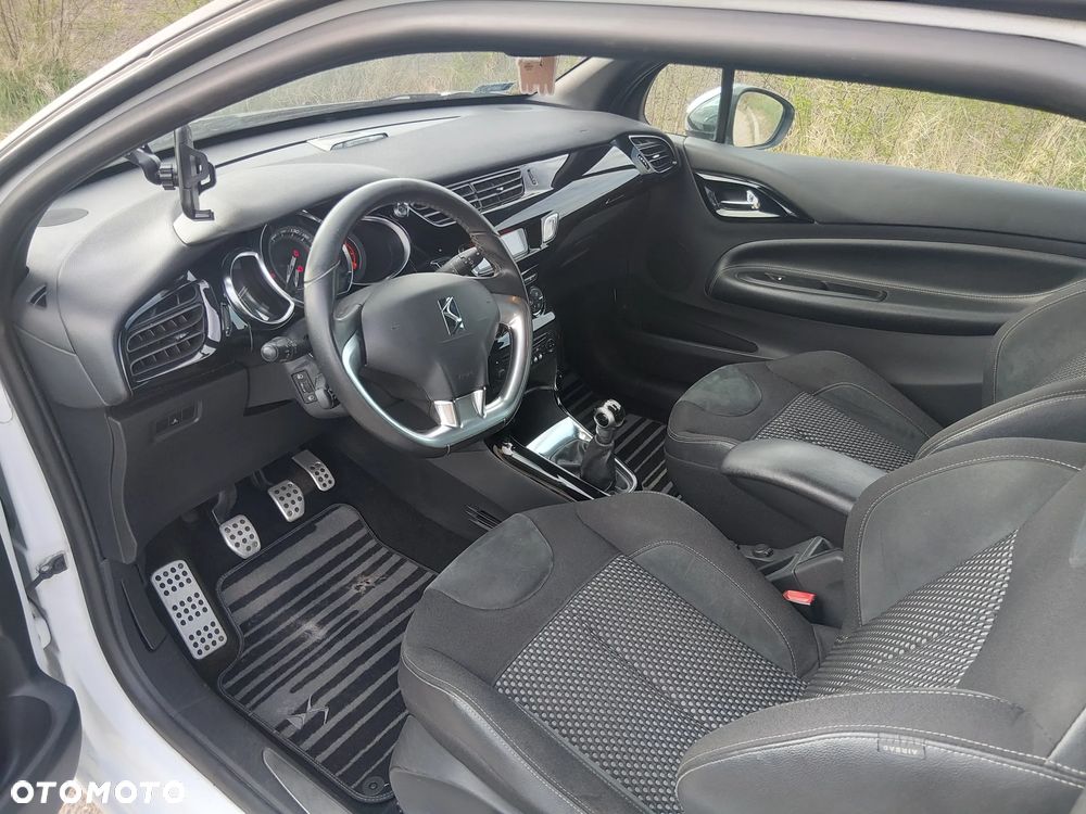 DS Automobiles DS 3 - 6