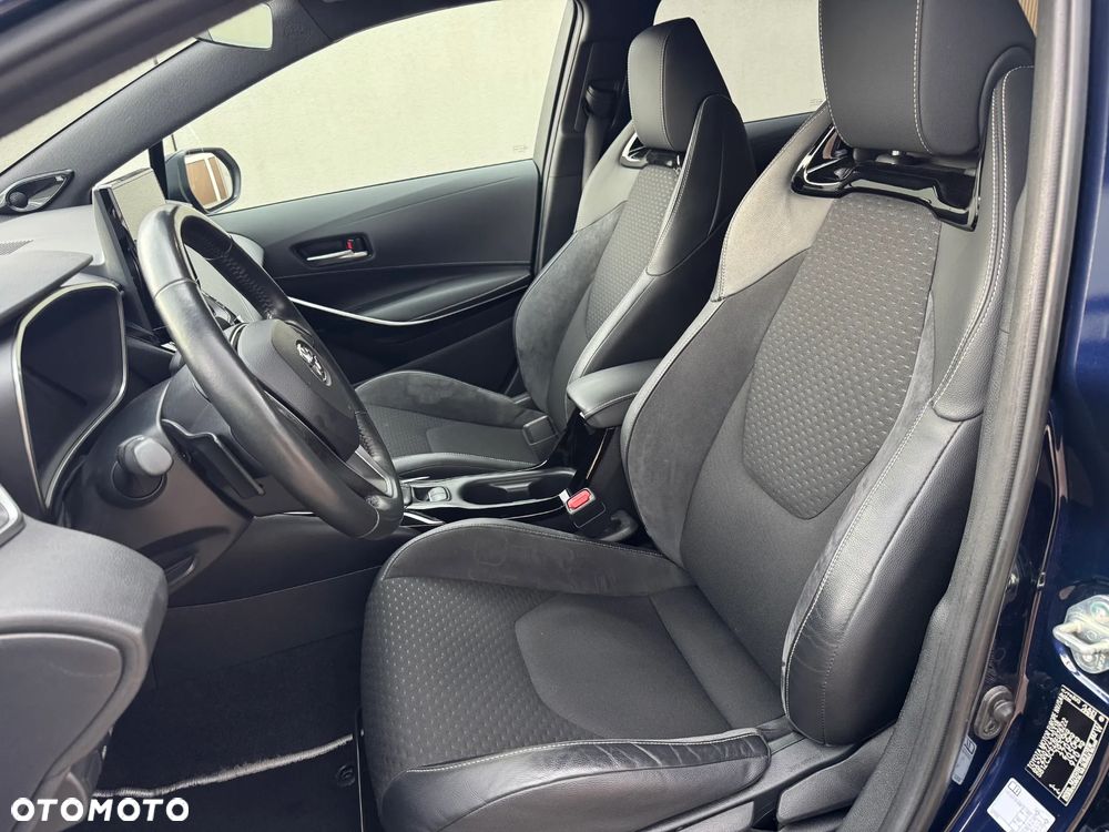 Toyota Corolla - 16