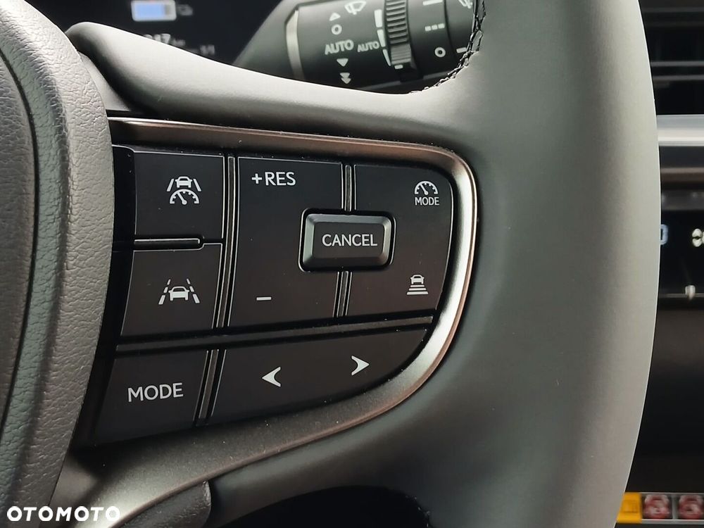 Lexus UX 300h F Sport Design - 34