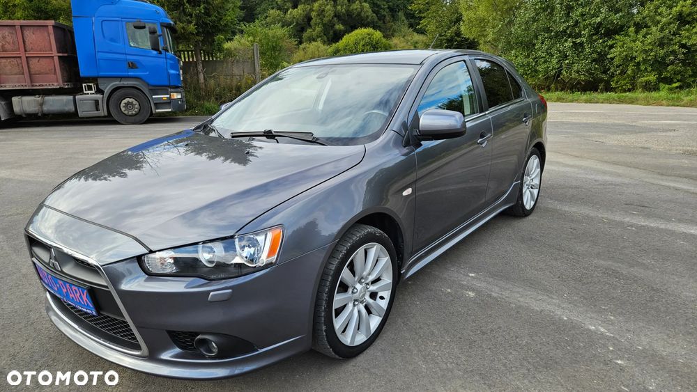 Mitsubishi Lancer 1.8 Intense