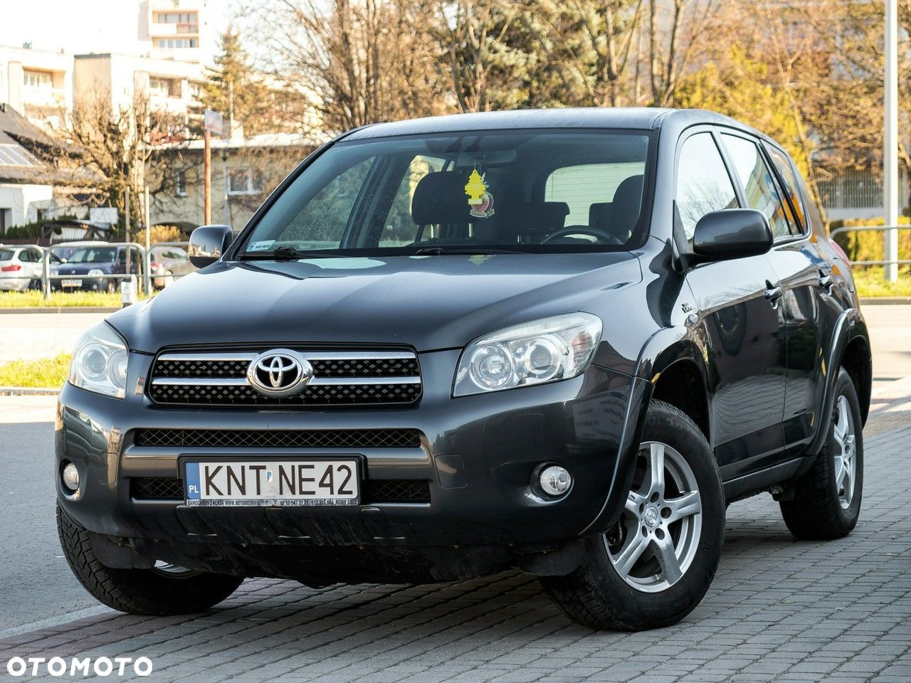 Toyota RAV4 - 1