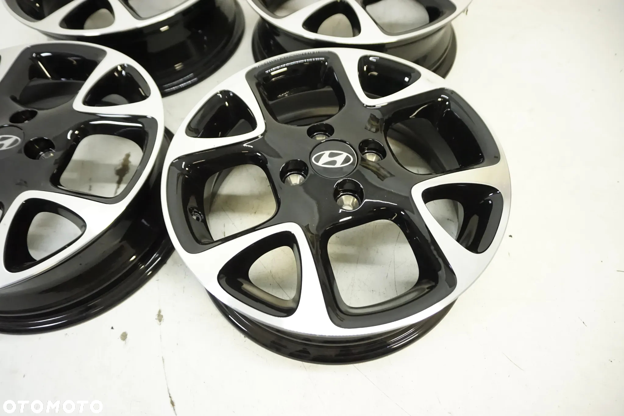 Felgi Aluminiowe 15  Hyundai I20 Inster 4x100 - 6