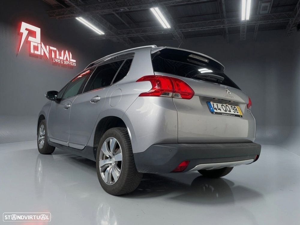 Peugeot 2008 1.2 PureTech Allure - 3