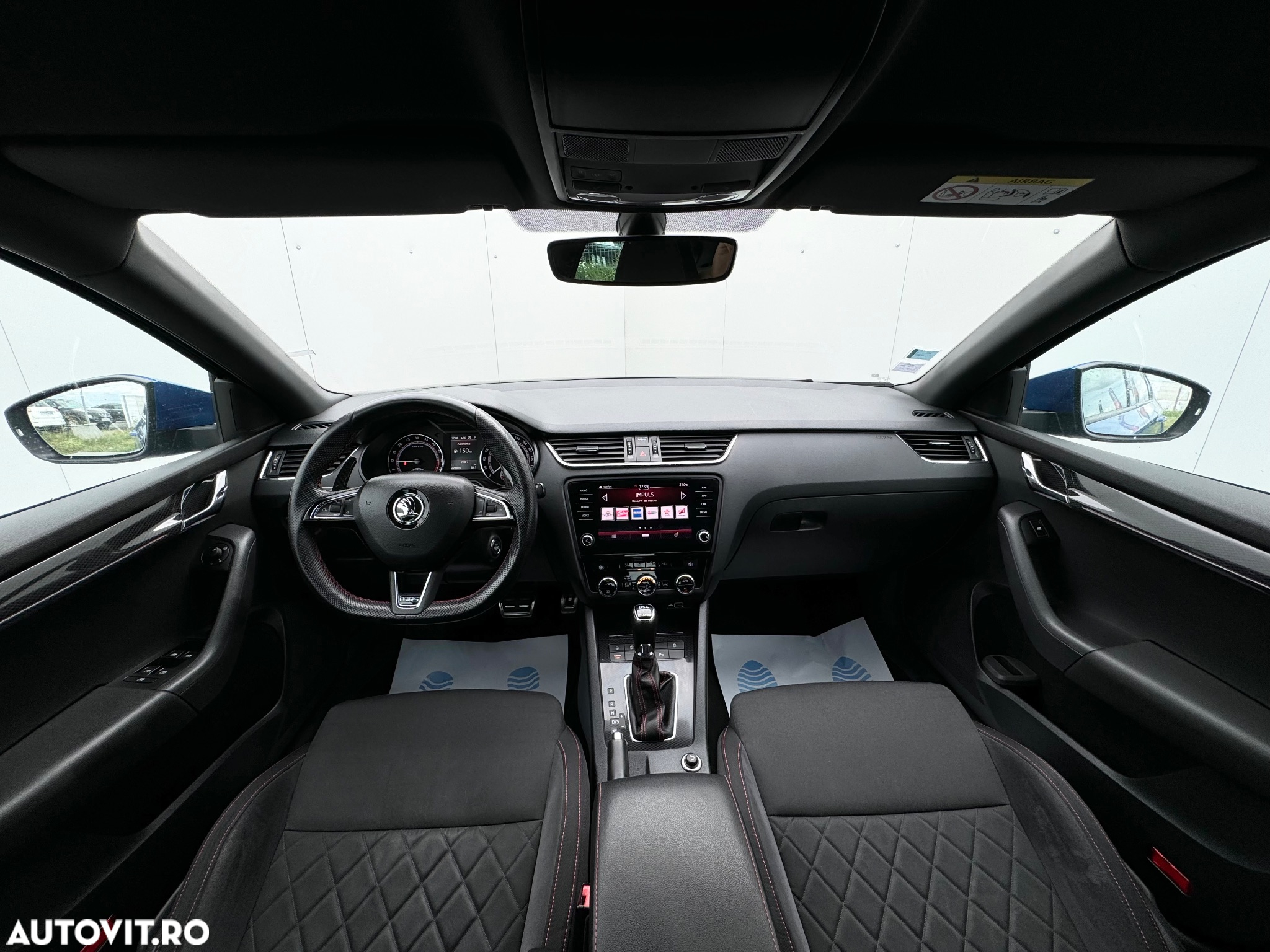 Skoda Octavia 2.0 TDI DSG RS - 8