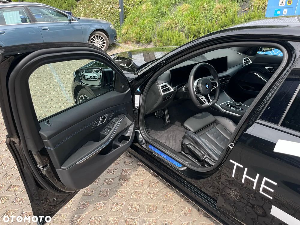 BMW Seria 3 320d xDrive mHEV - 10