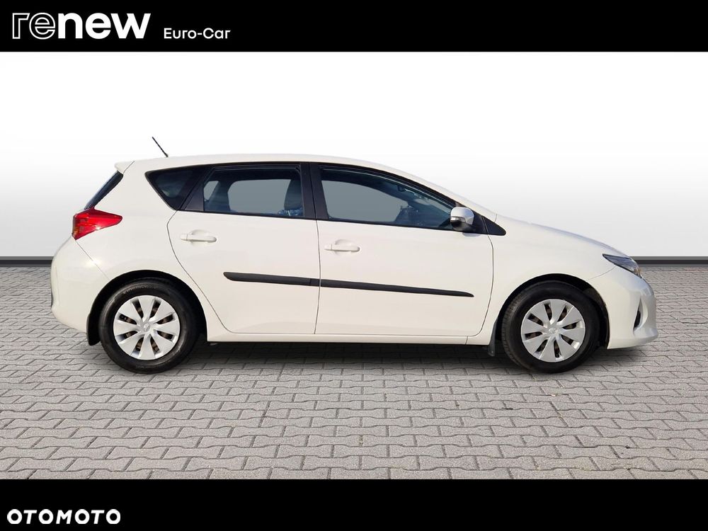 Toyota Auris 1.4 D-4D Terra - 6