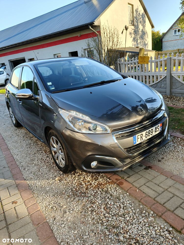 Peugeot 208 2020 photo 3