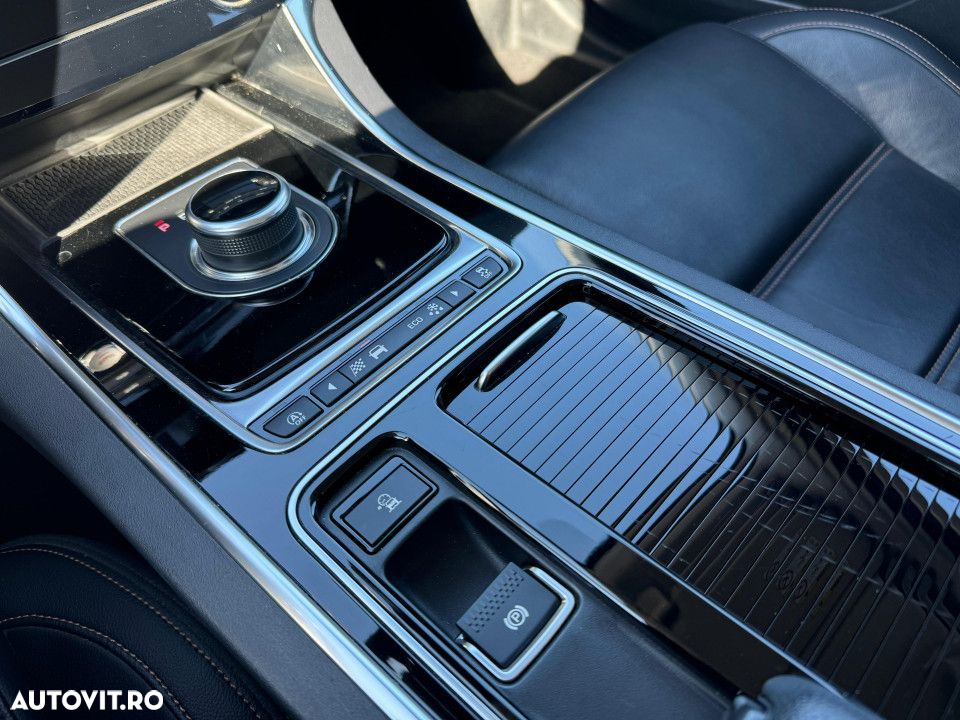 Jaguar XE 20d Aut. Prestige - 19