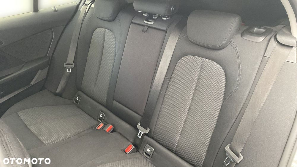 BMW Seria 1 118i Advantage - 12