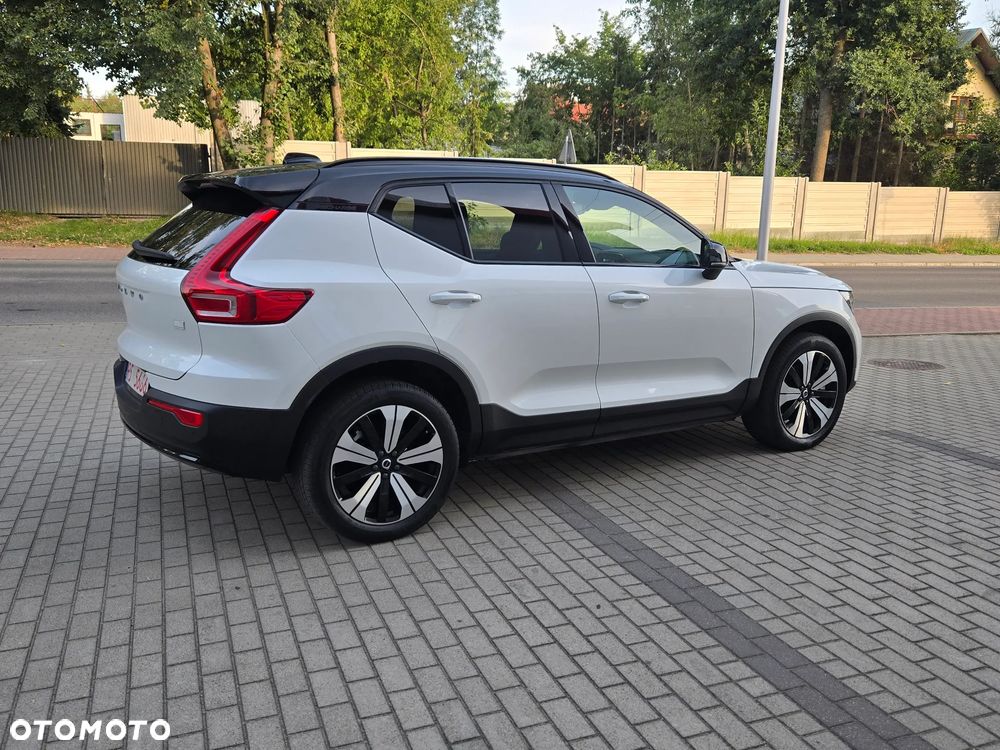 Volvo XC 40 82kWh P8 Recharge AWD Pro - 11