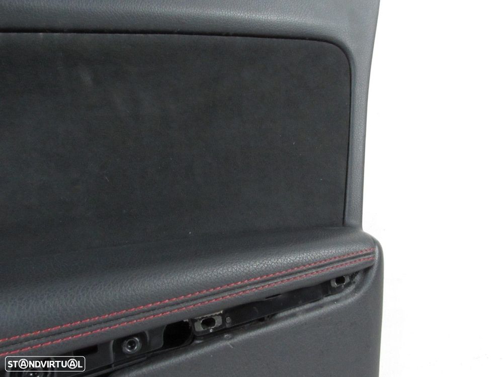 Forra da porta Direito/Frente Seminovo/ Original MERCEDES-BENZ GLA-CLASS (X156) - 2