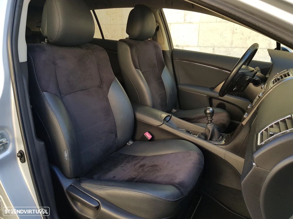 Toyota Avensis SW 2.0 D-4D Luxury+Navi - 38