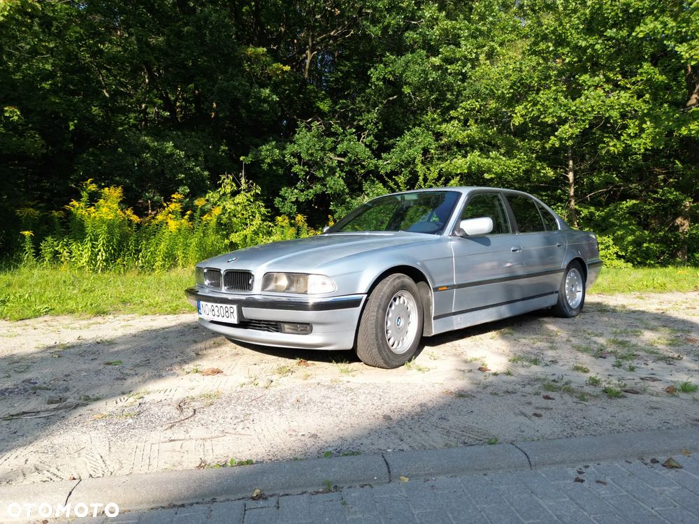 BMW Seria 7 730i V8 - 2