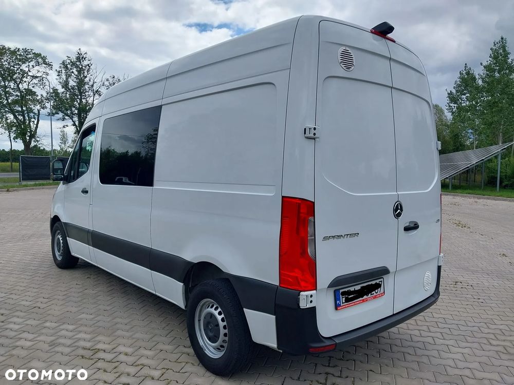 Mercedes-Benz Sprinter - 10