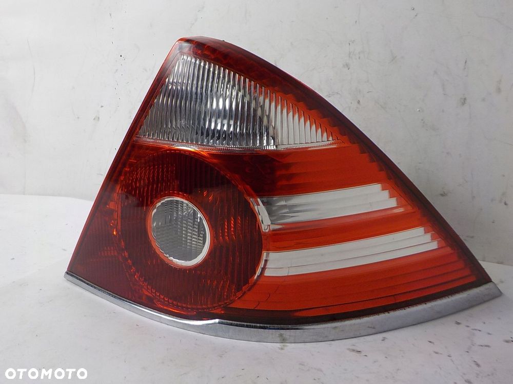 FORD MONDEO III MK3 HB SEDAN LIFT LAMPA PRAWA TYŁ TYLNA 4S71-2500-FG - 2