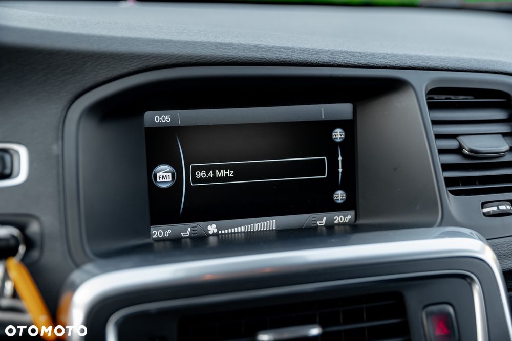 Volvo V60 D4 AWD Geartronic Momentum - 31