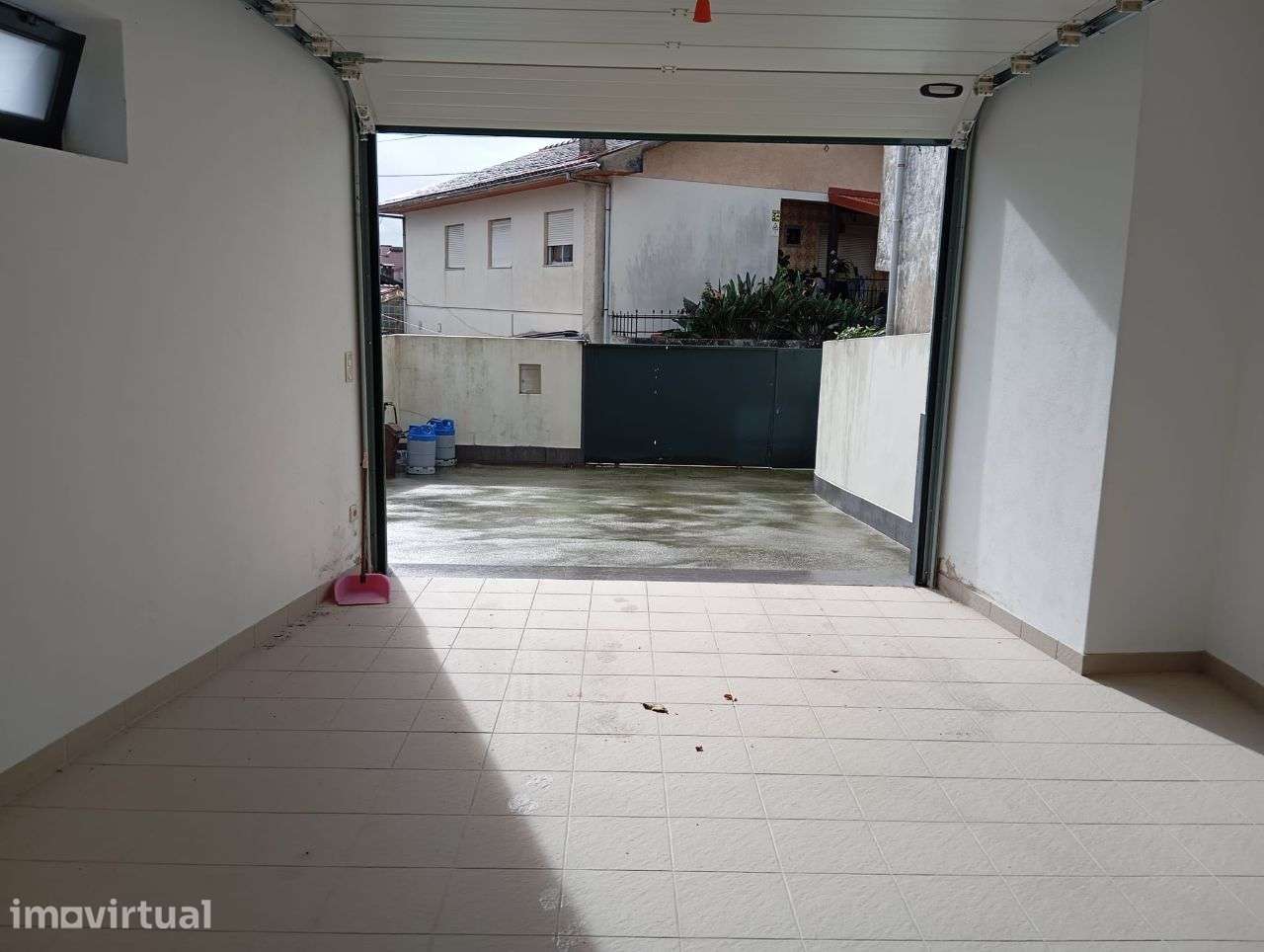 Garagem fechada centro da cidade - Grande imagem: 3/4