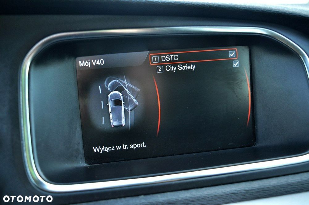 Volvo V40 D2 Momentum - 19