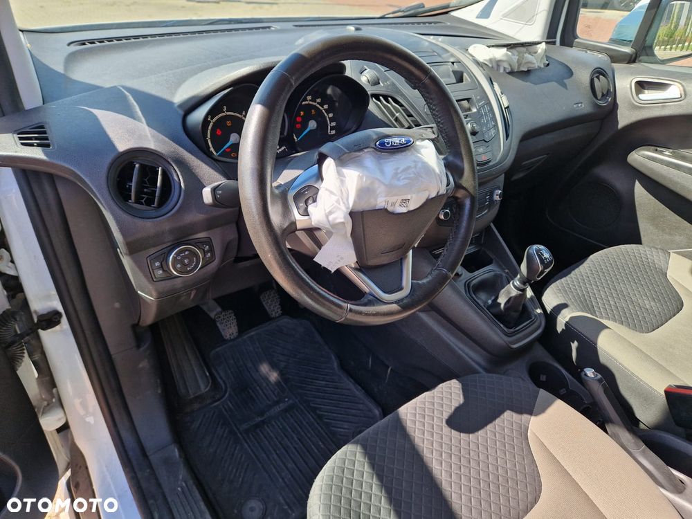 Ford Tourneo Courier 1.5 TDCi Trend - 19