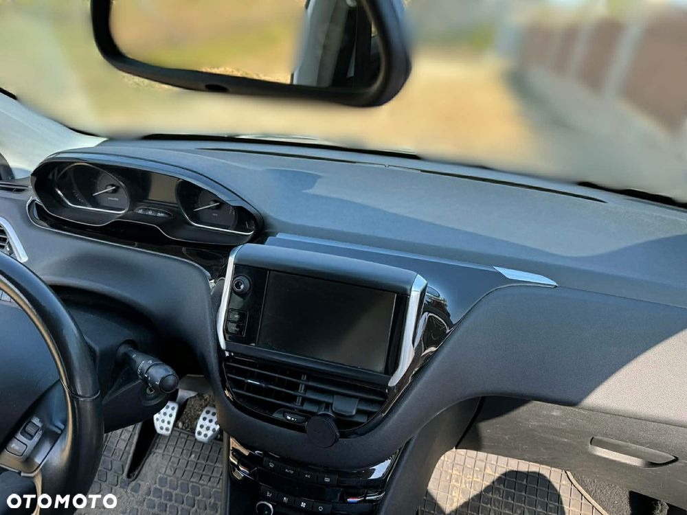 Peugeot 208 e-HDi FAP 92 Stop&Start Allure - 4