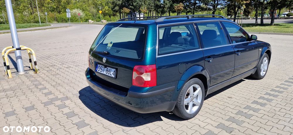 Volkswagen Passat 1.6 Basis - 4