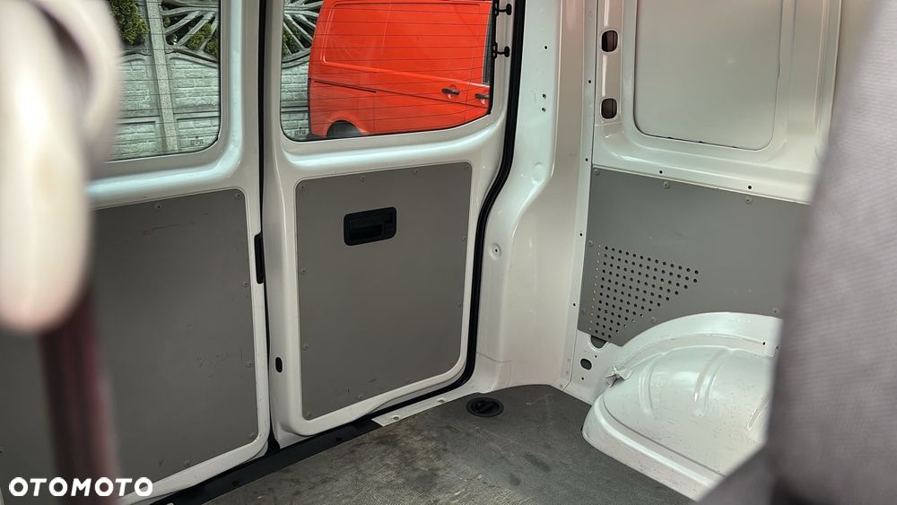 Volkswagen Transporter - 29