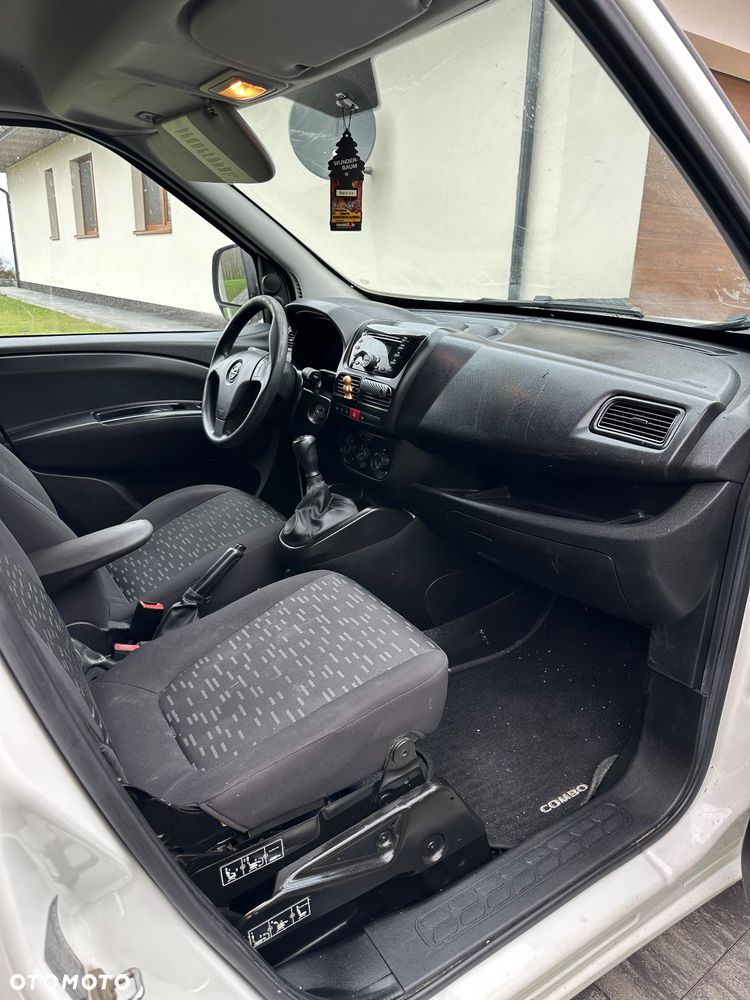 Opel Combo - 8