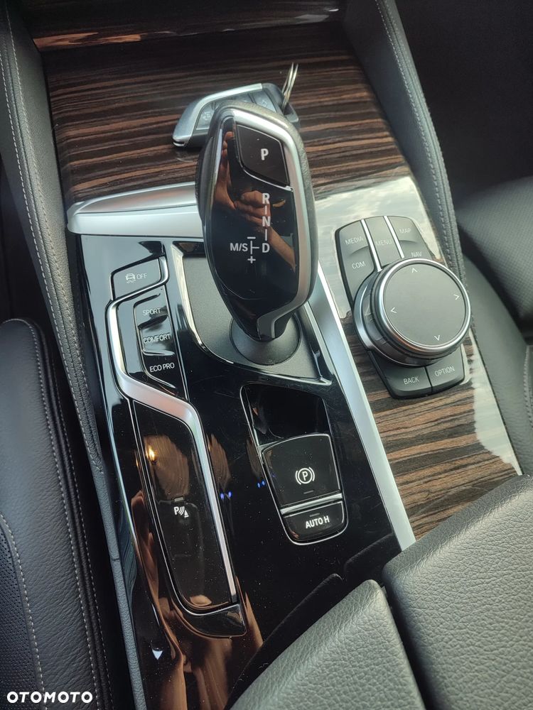 BMW Seria 5 530d xDrive M Sport Edition - 24