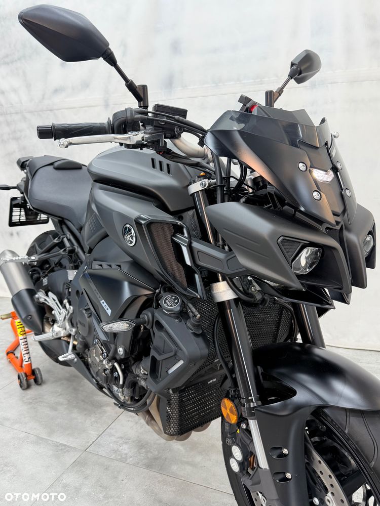Yamaha MT - 12