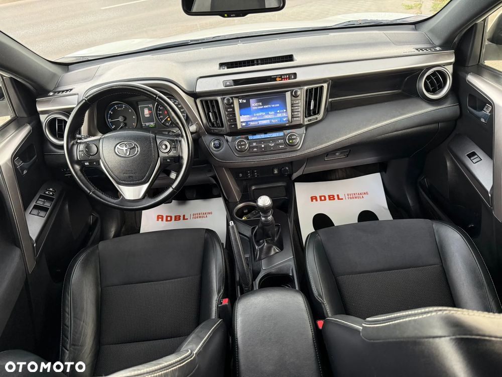 Toyota RAV4 2.0 D-4D 4x2 Start-Stop Executive - 6
