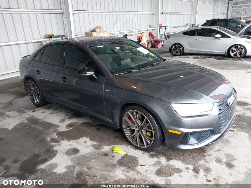 Audi A4 - 4