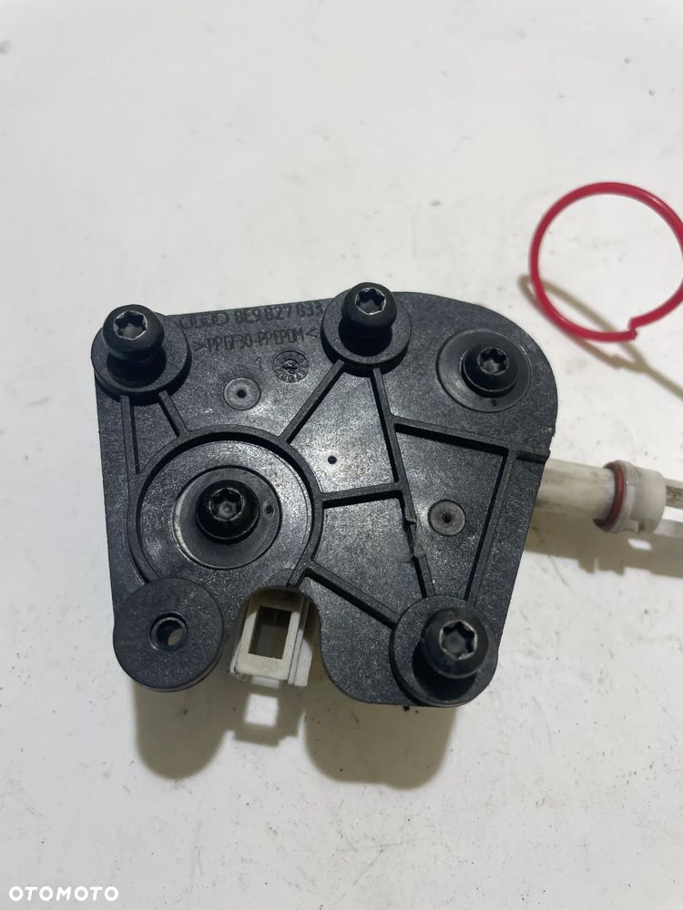 SILOWNIK ZAMKA KLAPY BAGAZNIKA TYL AUDI A4 B6 8E9827833 - 3