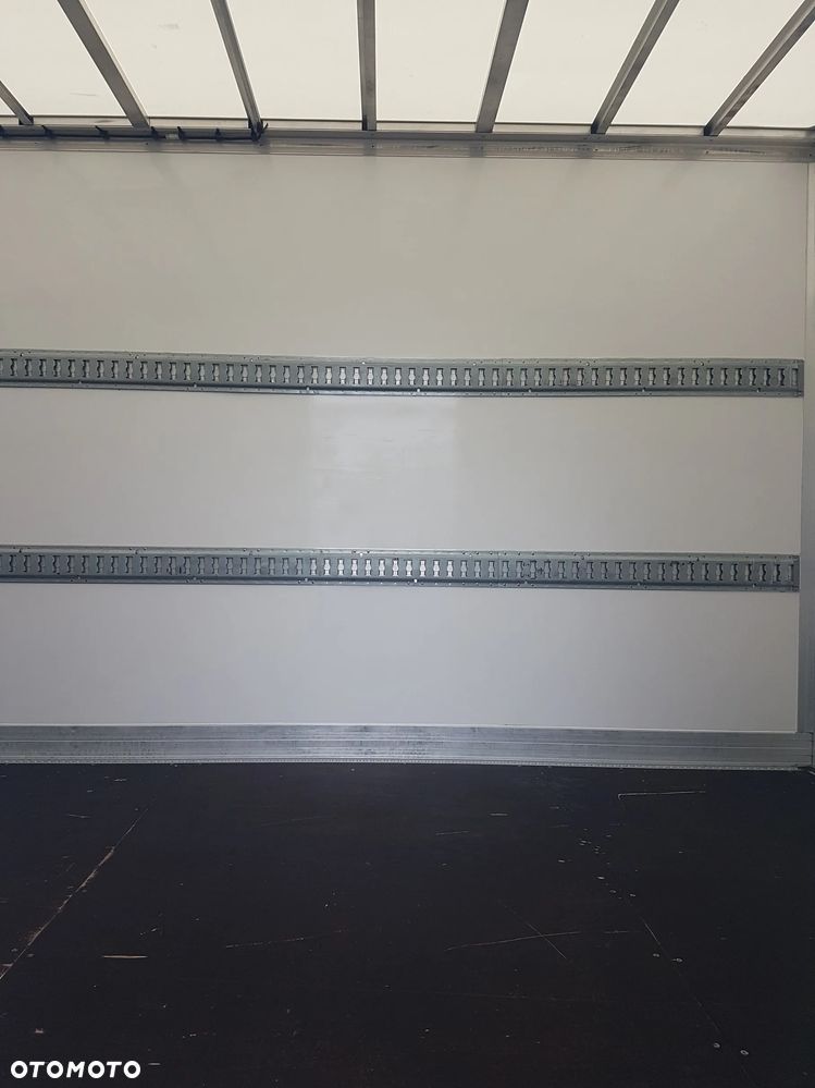 Iveco DAILY KONTENER 8EP KLIMA 4,23x2,24x2,25 3,0-160KM 35S16 KRAJOWY MANUAL 6-BIEGÓW - 33