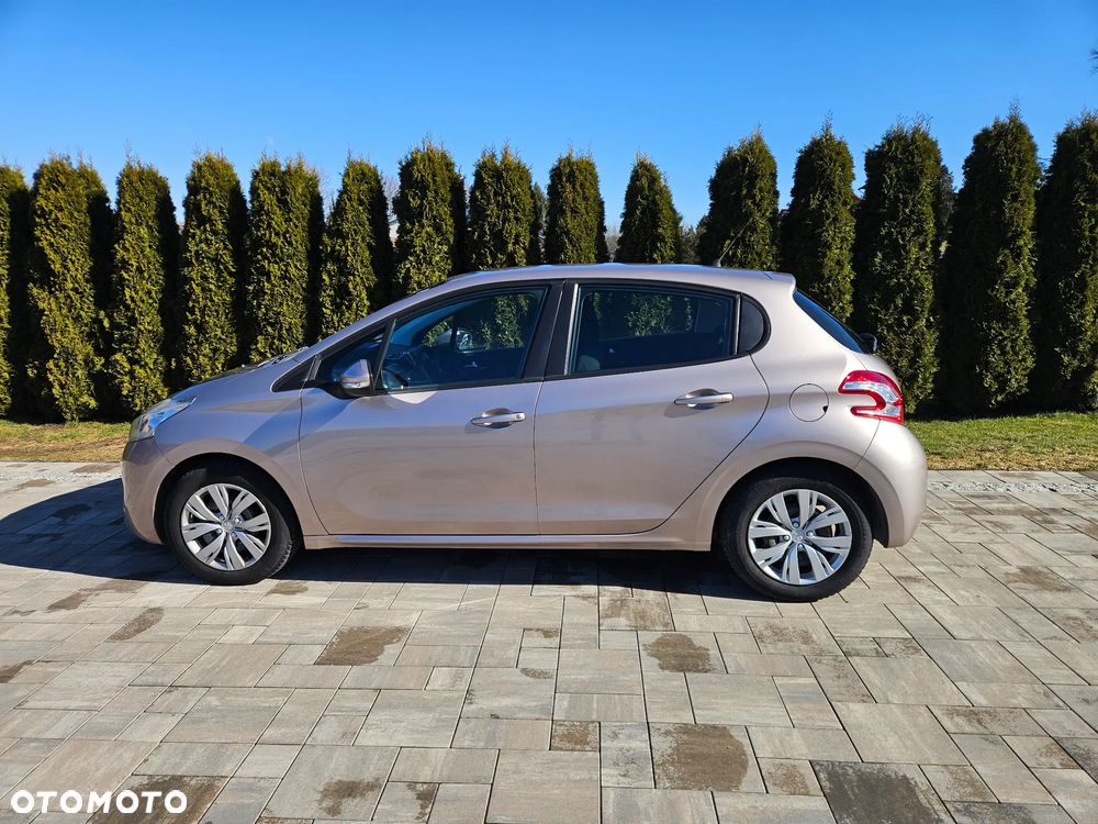 Peugeot 208 82 PureTech Style - 14