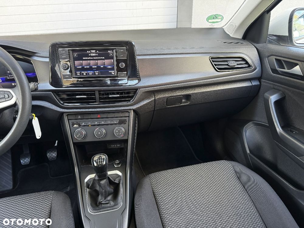 Volkswagen T-Roc - 8