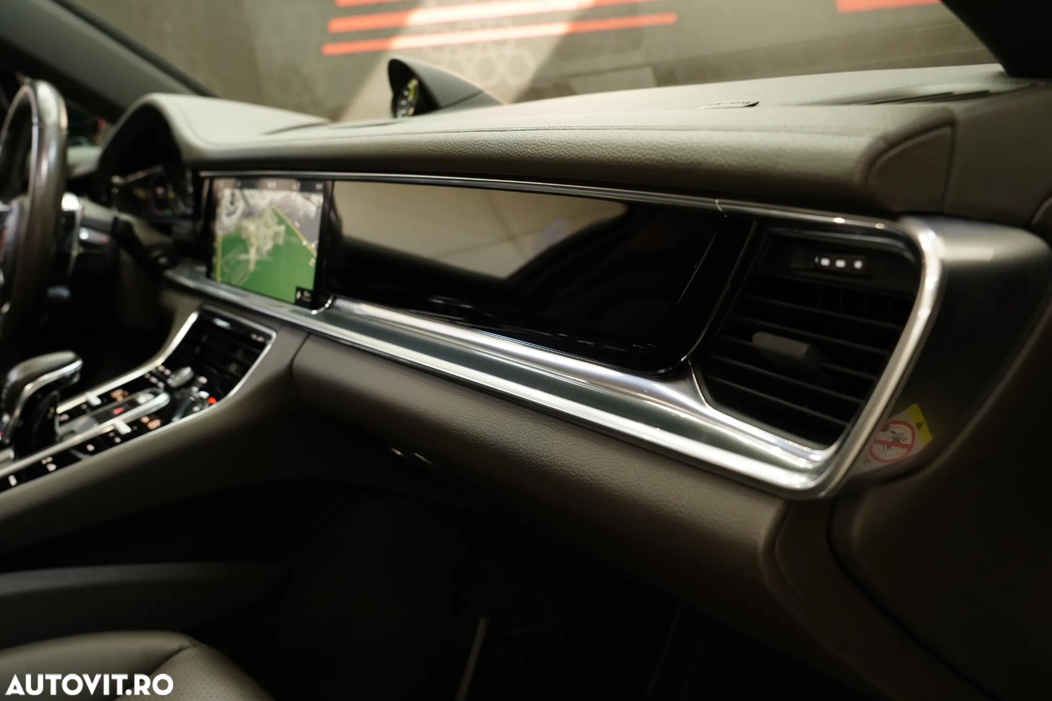 Porsche Panamera 4 E-Hybrid - 15