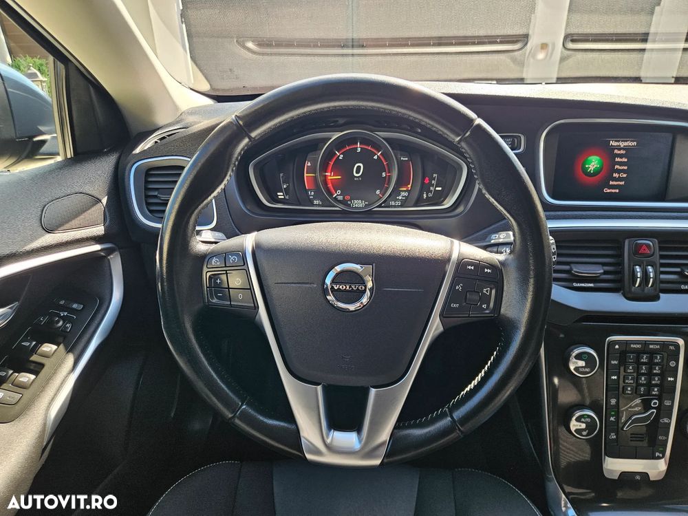 Volvo V40 - 23