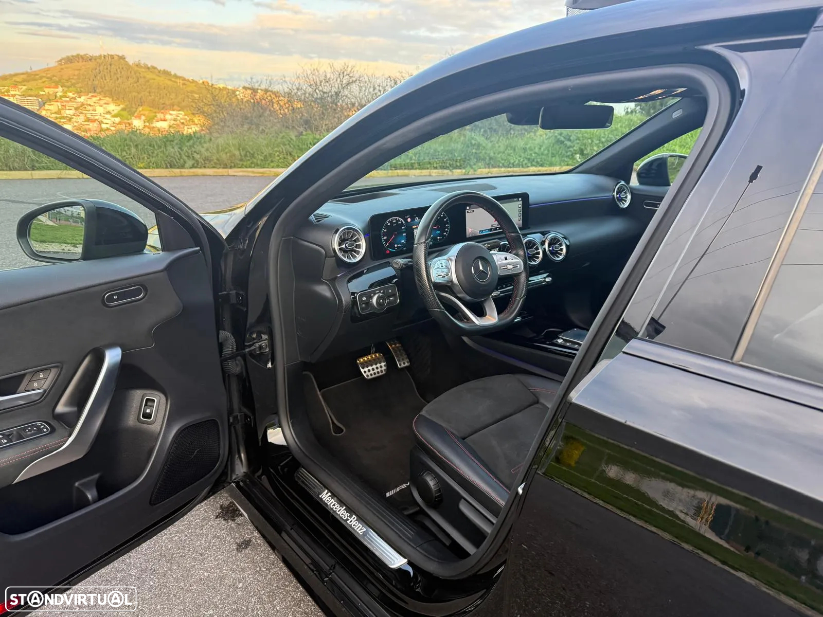 Mercedes-Benz A 250 Limousine e AMG Line - 14